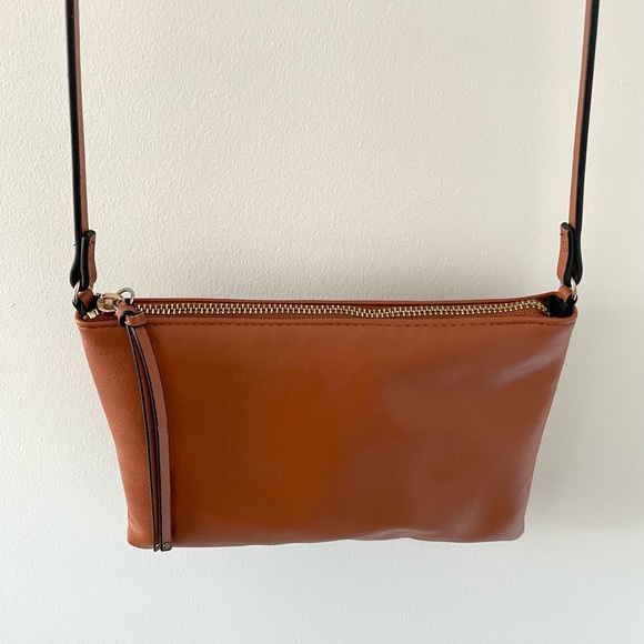 Versatile brown leather mini purse - Picture 2 of 3
